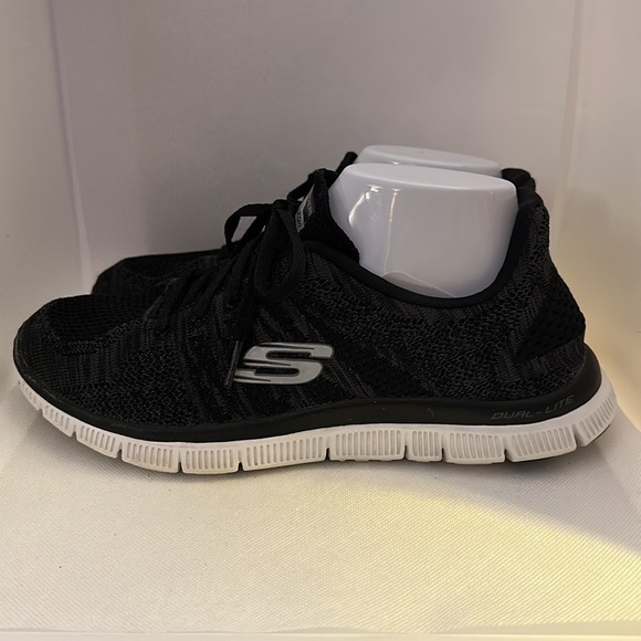 Skechers Lite-Weight SN 12634 Athletic Running Shoe Size 9 - EUC - Picture 4 of 12